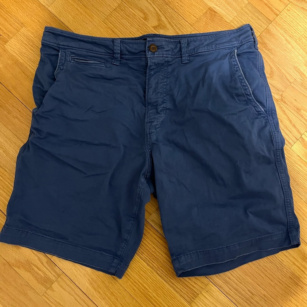 Mens 10 inch flat front shorts